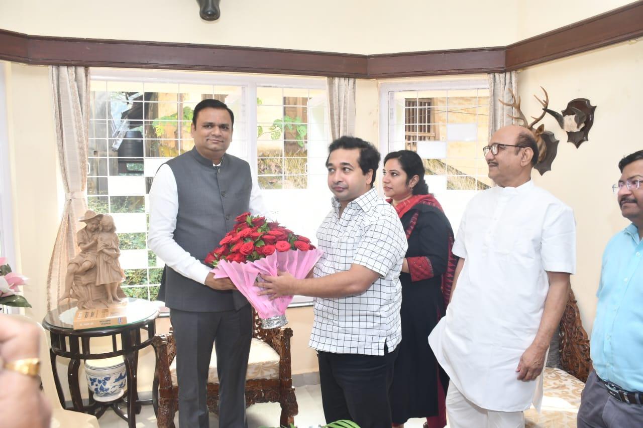 आ. नितेश राणे यांनी घेतली विधानसभा अध्यक्षांची सावंतवाडीतील निवासस्थानी सदिच्छा भेट