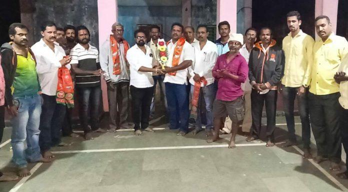 कोळंब गावात शिवसेना ठाकरे गटाला धक्का