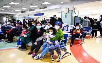 चीनमध्ये पुन्हा हाहा:कार! कोरोनासारख्याच आजाराचा उद्रेक, रुग्णालये हाऊसफुल्ल! शाळांना सुट्टी