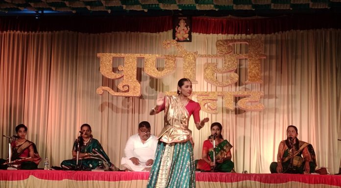 देवगड येथे पुणेरी पहाट हा संगीताचा कार्यक्रम सादर