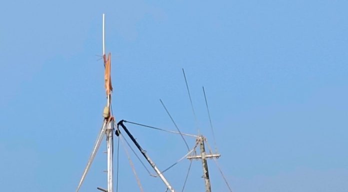 देवगड बंदरात बेधुंद खालशाचा बोटीवर धिगणा