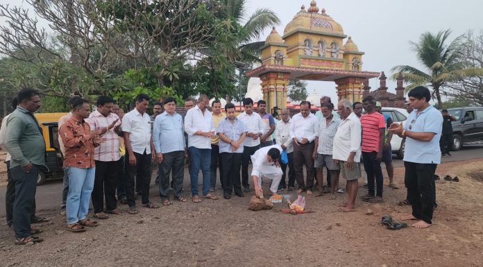 मोंड गावातील 28 लाखाच्या कामांचे आ. नितेश राणे यांच्या हस्ते भूमिपूजन