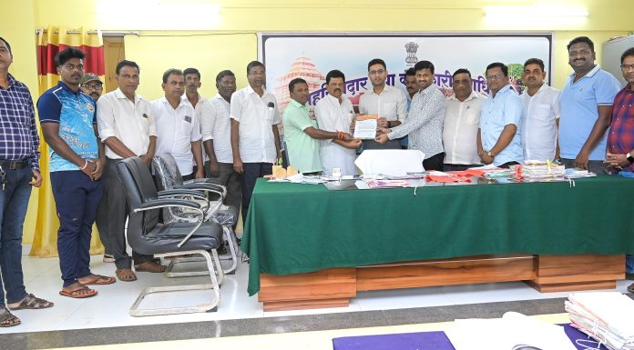 अवकाळी पावसामुळे आंबा पिकाचे नुकसान, भरपाई दया भाजपाचे शासनाला निवेदन