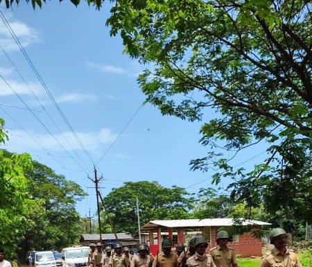 बकरी ईद च्या पार्श्वभूमीवर नाटे सागरी पोलिसांचा रूट मार्च; शांतता आणि सुरक्षा अबाधित ठेवण्याचा निर्धार