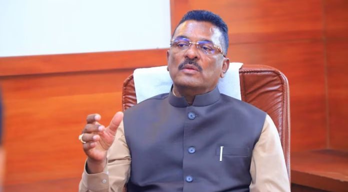 एसटी चे उत्पन्न वाढवण्यासाठी परिवहन मंत्री प्रताप सरनाईक यांनी सांगितला प्लान