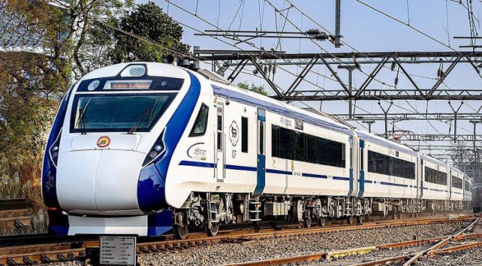 कोकण मार्गावर पावसाळ्यात ‘वंदे भारत’च्या तीनच फेऱ्या