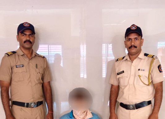 रेल्वेस्टेशनला चोरी करून रिक्षात बसला बसस्टॅन्डला पोहोचताच पोलिसांच्या तावडीत सापडला