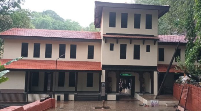 नूतनीकरणानंतर श्री देव धुतपापेश्वर मंदिराला नवा साज