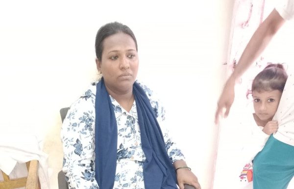 भर दिवसा ओणी रस्तयावर बिबटयाने केलेल्या हल्यात महिला जखमी