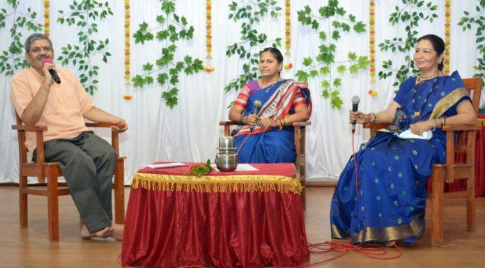 चिपळूणच्या ब्राह्मण संघात नर्मदा परिक्रमा मुलाखत संपन्न
