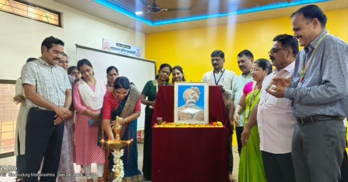 आर्थिक दारिद्र्यापेक्षा विचारांची दारिद्र्य अधिक घातक प्राचार्य युवराज महालिंगे