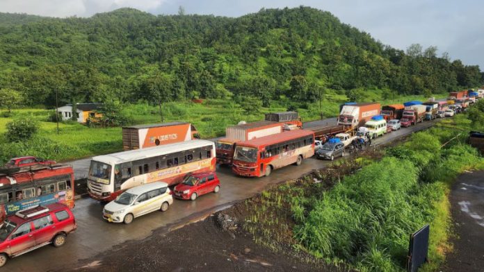 Mumbai-goa-highway-traffic