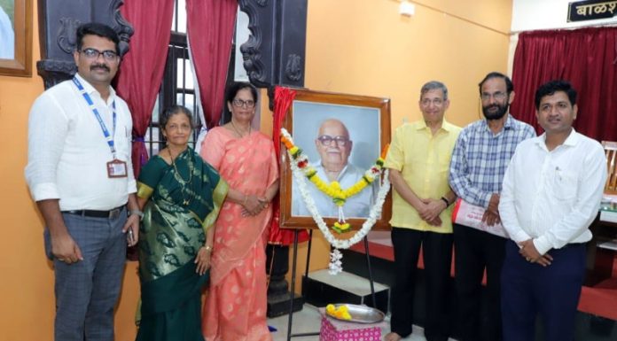 चिपळूणलोटिस्मात कै. रामभाऊ साठे यांच्या तैलचित्राचे अनावरण