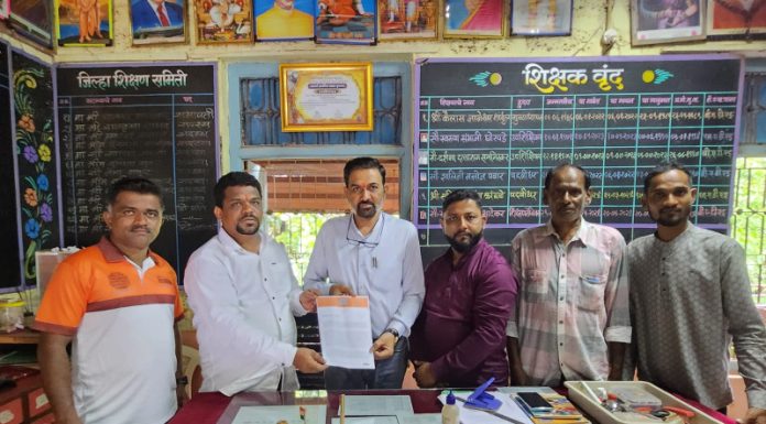 जि. प.शाळांतील मुख्याध्यापकांनी पहिलीपासून सक्तीच्या हिंदी विषयाला विरोध करावा…