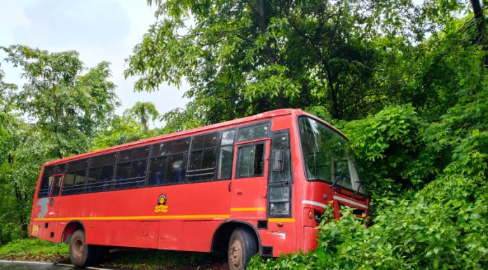मांगवली येथे एसटी ला अपघात : किरकोळ नुकसान