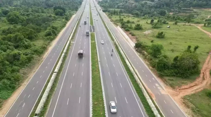प्रवास झाला स्मार्ट ! ‘हायवे यात्रा’ अॅप सांगणार कमी टोलचा रस्ता