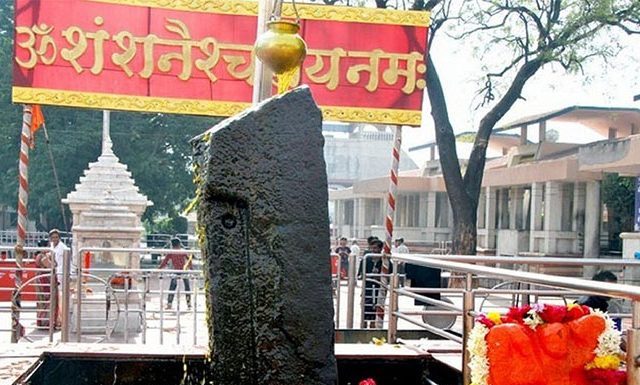 शनीमूर्तीवर भाविकांना करता येणार जल अर्पण, श्रावण महिन्यात भाविकांना सेवेची संधी