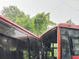 आजगाव येथे दोन एसटींची समोरासमोर धडक