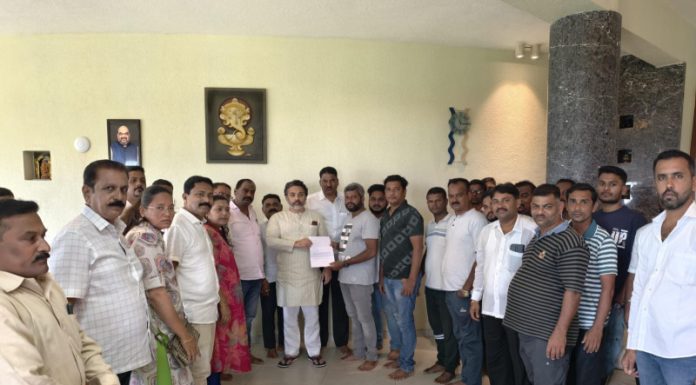 जलपर्यटन व्यवसायिकांनी घेतली आमदार निलेश राणे यांची भेट