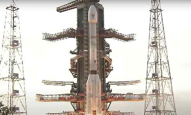 इस्रो-नासाच्या निसार पृथ्वी निरीक्षण उपग्रहाचे श्रीहरिकोटा येथून यशस्वी प्रक्षेपण
