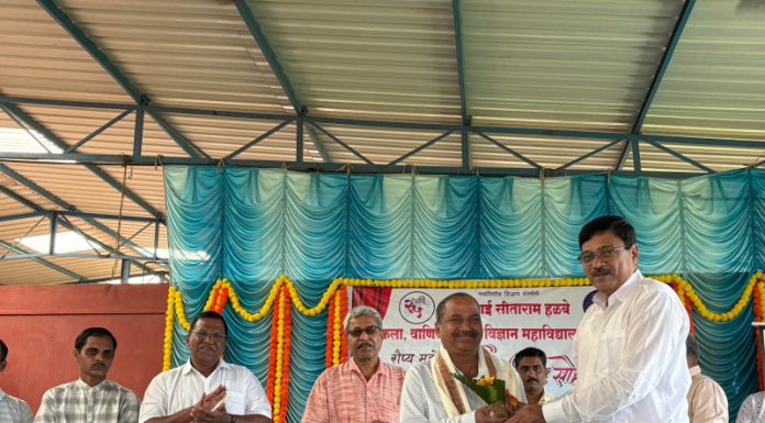 कॉलेज जीवनातच लेखन कला जोपसावी: कवी अजय कांडर