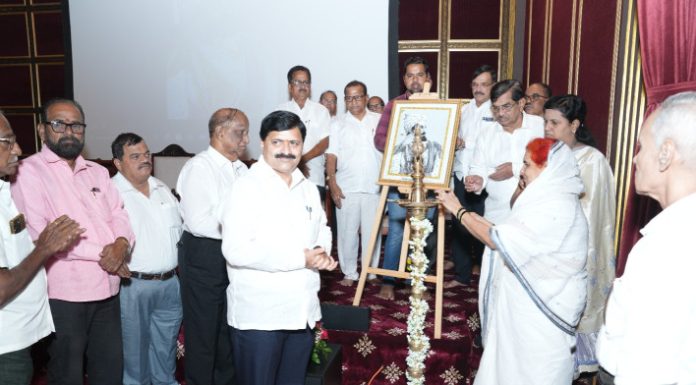 मुलांच्या शिक्षणासोबतच सर्वांगीण विकासासाठी पालकांनी प्रयत्न करावेत : सुभाषराव चव्हाण