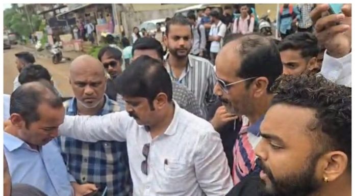 चिपळूण BREAKING : उड्डाणपुलाचे काम सुरू असताना विद्यार्थ्यावर लोखंडी सळी कोसळली