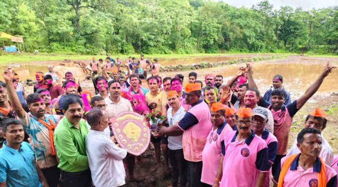 तळवलीतील भव्य सामूहिक गावठी बैल नांगरणी स्पर्धेत भैरी चंडिका तळवली प्रथम