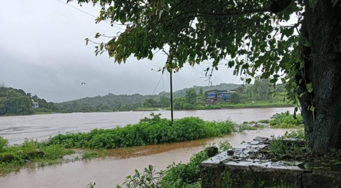 खेड तालुक्यात मुसळधार पावसाने नदी नाले तुडुंब; जगबुडी चौथ्या दिवशी धोका पातळीवर