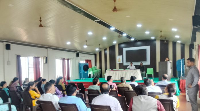 रोटरी स्कूलमध्ये एचपीव्ही लसीकरण संदर्भात मार्गदर्शन शिबीर संपन्न.