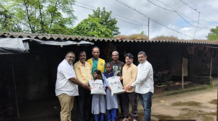 नवरात्रीत लायन्स क्लब ऑफ खेड सिटीचा उपक्रम : गरजू मुलींना नवीन ड्रेसचे वाटप