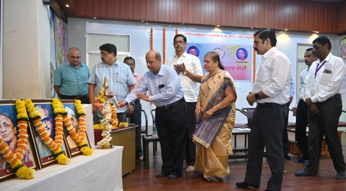 स्नेहा साखळकर, गजानन लोंढे, सुरेश बेर्डे यांना पुरस्कार प्रदान