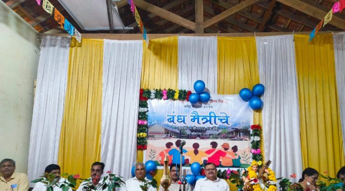 २८ वर्षांनंतर जुन्या आठवणींना उजाळा: श्री शंतादुर्गा माध्यमिक विद्यालयात माजी विद्यार्थ्यांचा स्नेहमेळावा