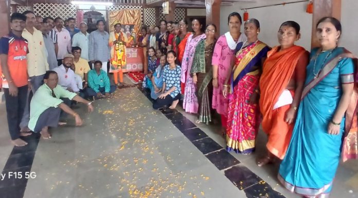 दापोलीची सुकन्येने सलग तीन वर्ष वसई-नाणीजधाम पायी वसुंधरा दिडींत सहभाग