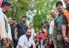 वेत्ये गावात १२ फुटी ‘महाकाय’ मगर जेरबंद