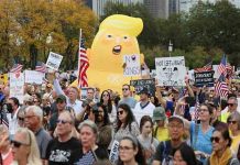 अमेरिकेत ट्रम्प यांच्या धोरणांविरोधात ‘नो किंग्ज’ आंदोलन, हजारो नागरिक रस्त्यावर!