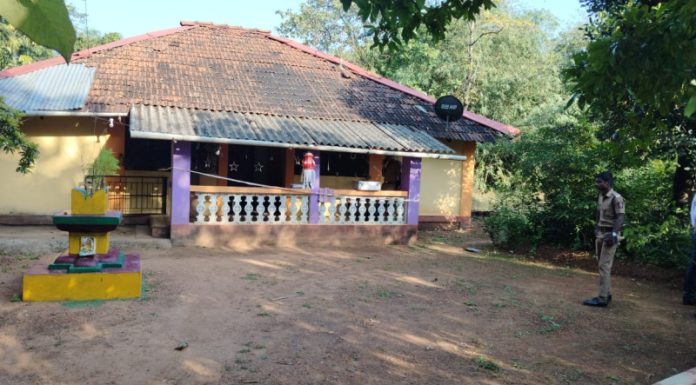 घरात घुसलेल्या अज्ञात चोरट्यांकडून वृद्ध महिलेचा खून