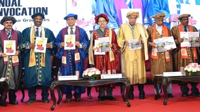 RUAS_Convocation_Photo1.JPG