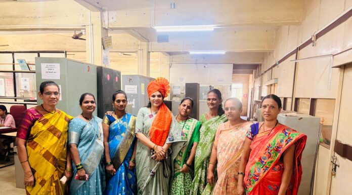 खेड नगर परिषदेत भाजपच्या सौ. वैभवी (हेमा वहिनी) वैभव खेडेकर यांचा महिला कर्मचारी व सफाई कर्मचाऱ्यांकडून जाहीर सत्कार