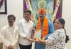 प्रथमेश इंगळे यांनी केले हडपीड ते अक्कलकोट पालखी सोहळ्याचे स्वागत.