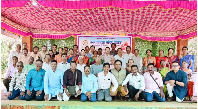 तब्बल ३७ वर्षांनंतर जुळून आले मित्र मैत्रिणींचे स्नेहसंमेलन.