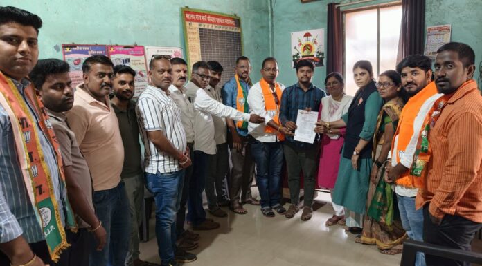 ग्रामीण भागातील एसटी बस अनियमिततेविरोधात भाजपाचे निवेदन; विद्यार्थ्यांच्या अडचणींवर उपाययोजना करण्याची मागणी