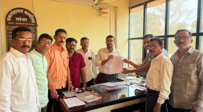 शहरातील मोकाट गुरांचा बंदोबस्त करावा आणि आठवडा बाजाराचे योग्य नियोजन नियोजन करावे