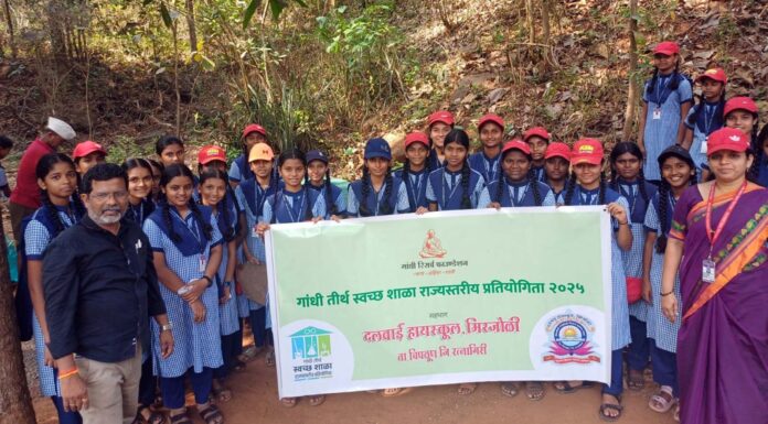 दलवाई हायस्कूलची जलाशय स्वच्छता मोहीम