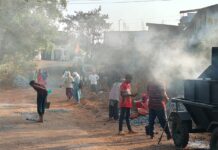 जानवळे गावात जाणाऱ्या रस्त्याची दुरुस्ती