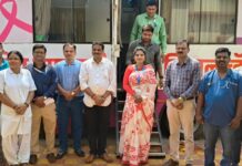 कॅन्सर डायग्नोस्टिक व्हॅनमार्फत आयुष्यमान आरोग्य मंदिर तळवली येथे कर्करोगाकरिता रुग्ण तपासणी