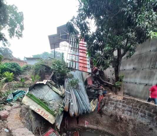 BREAKING: हातखंबा येथे चार गाड्यांचा भीषण अपघात