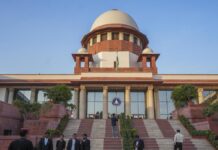 सर्वोच्च न्यायालयाचा महत्त्वाचा निर्णय; राष्ट्रध्वजावरील अशोक चक्राबाबत मार्गदर्शक तत्त्वांची मागणी फेटाळली