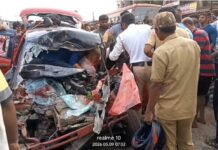 Breaking: खेडमधील भरणे नाका येथे उभ्या लक्झरी बसला स्विफ्ट कारची जोरदार धडक