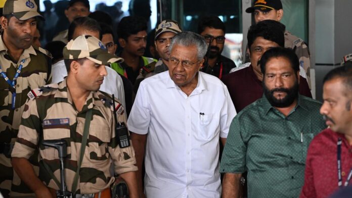 NH05PinarayiVijayan04.JPG